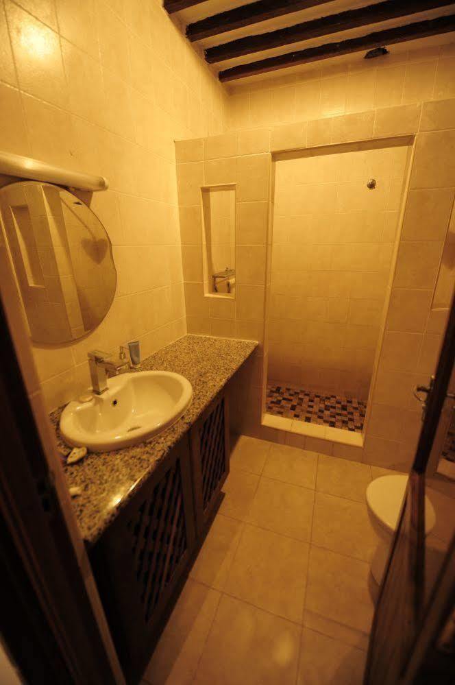 Waikiki Resort Pwani Mchangani Exterior photo